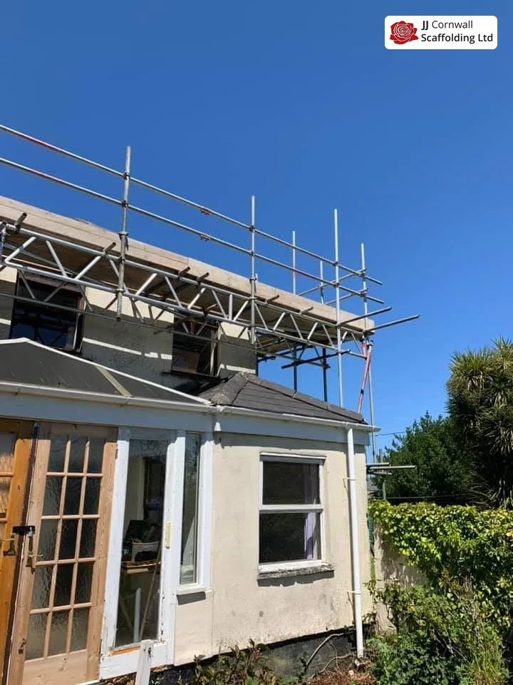 Domestic scaffolding in Cornwall: conservatory and gable scaffold over the glazed extension